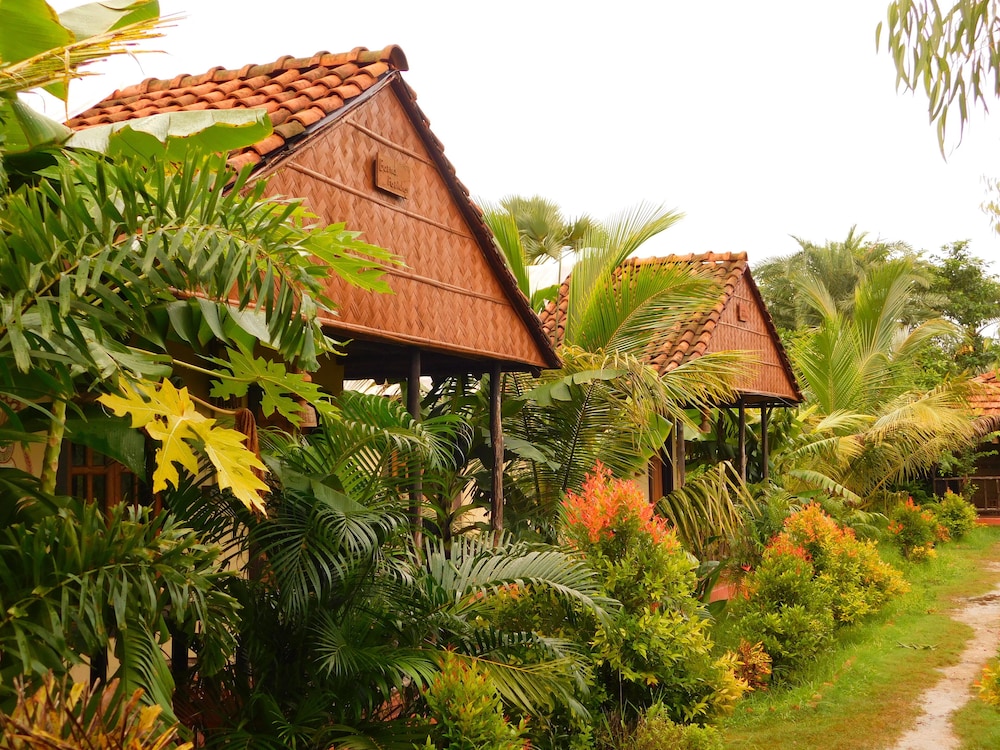 Gram Bangla Retreat