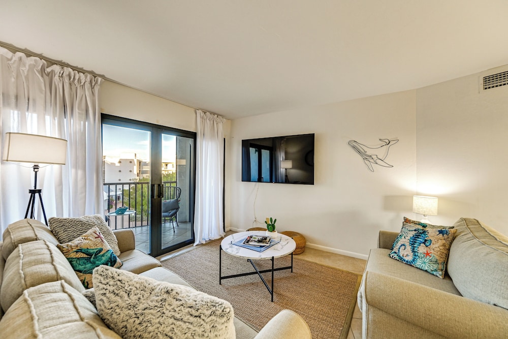 Oceanside Marco Island Retreat: Pool & Tennis!