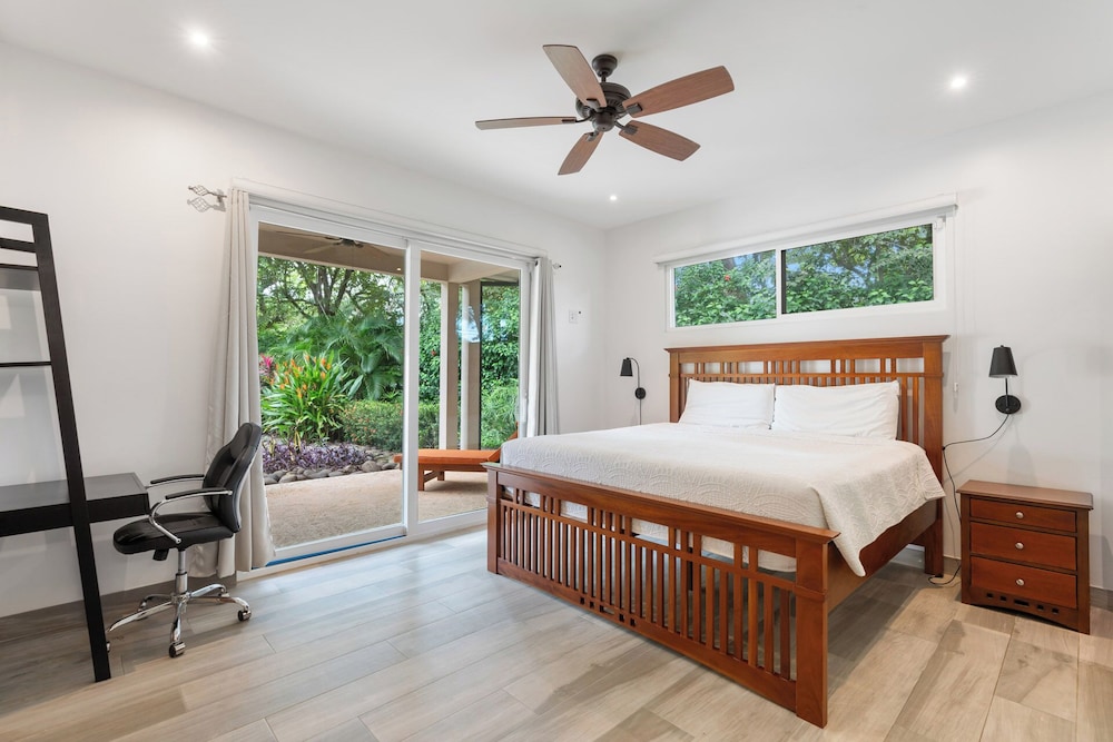 Beautiful home in a gated Neighborhood, Walking Distance to Beach with Garden