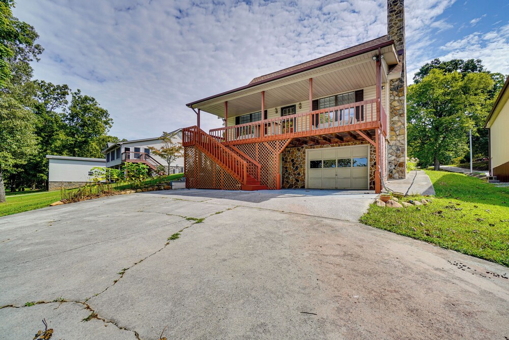 Watts Bar Lake House: Boat & Fish On-site! view 5