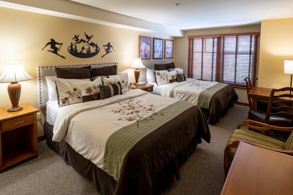 Eagle Springs East 1 & 2 Bedroom Condos
