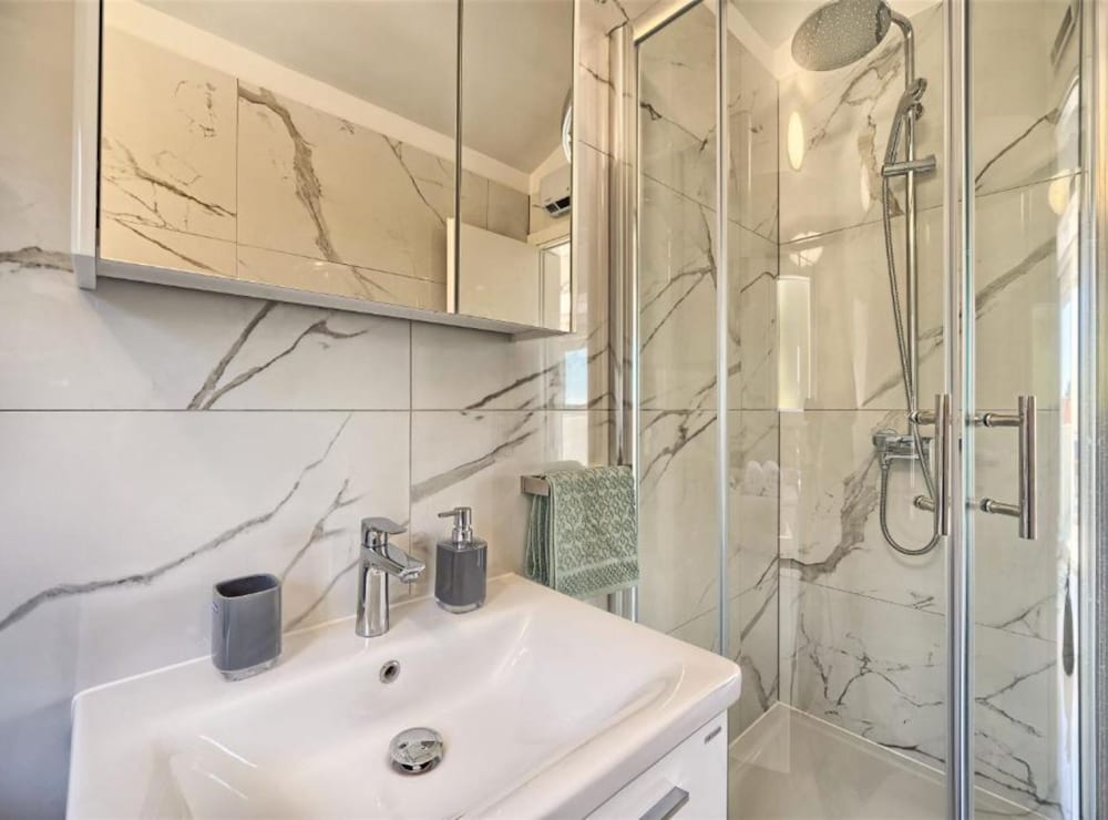 Apartment Domenico - 50 m From the sea