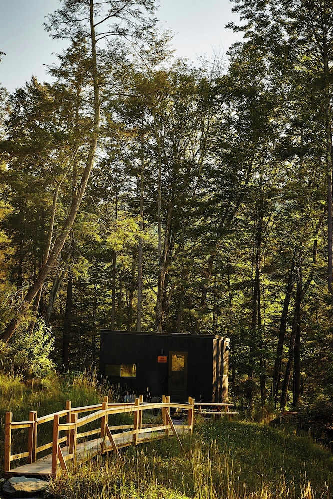 Postcard Cabins Mount Adams, Outdoor Collection by Marriott Bonvoy