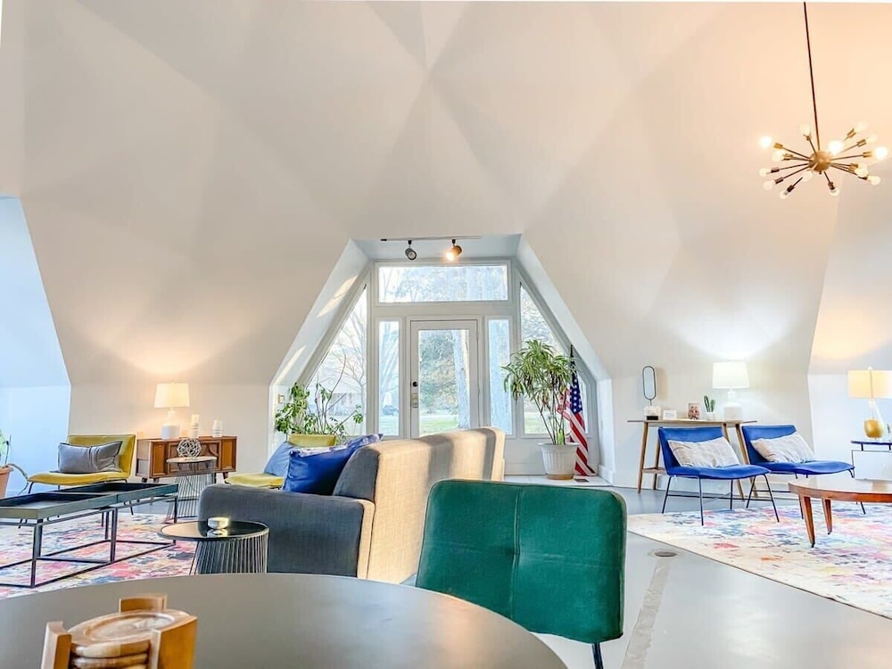 Bell Circle Eccentric Geodesic Dome-home