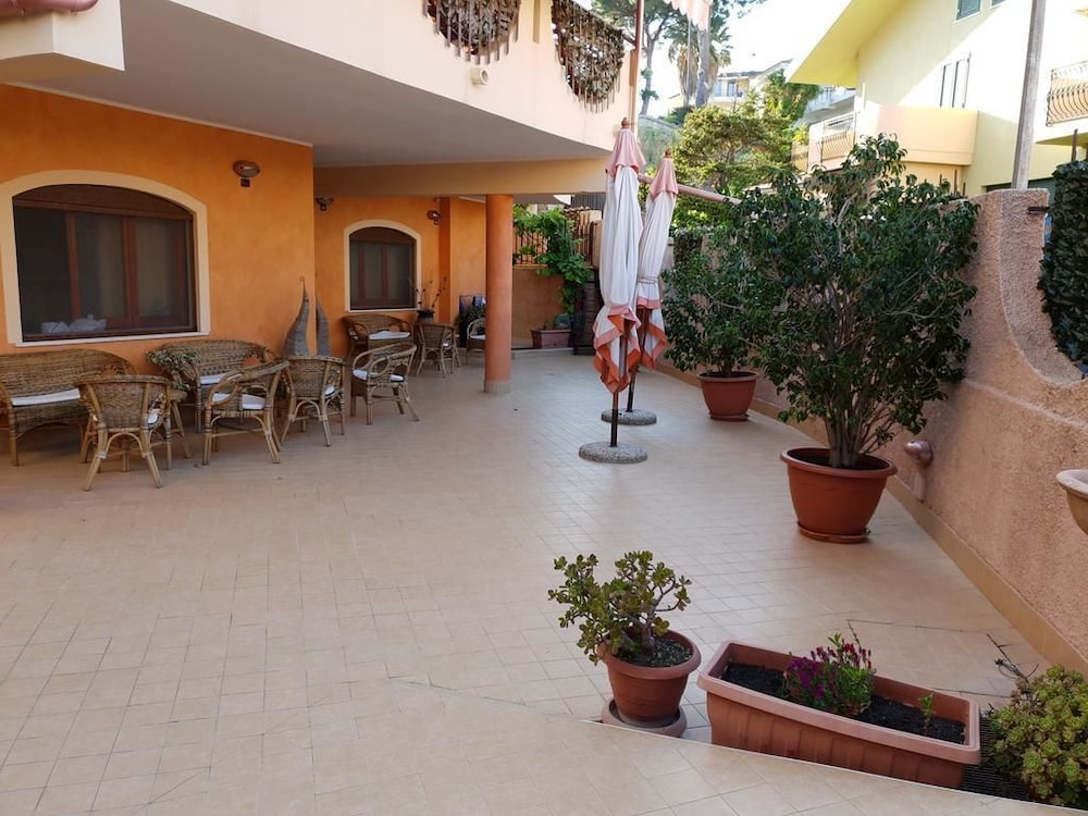 La dolce vita view 4