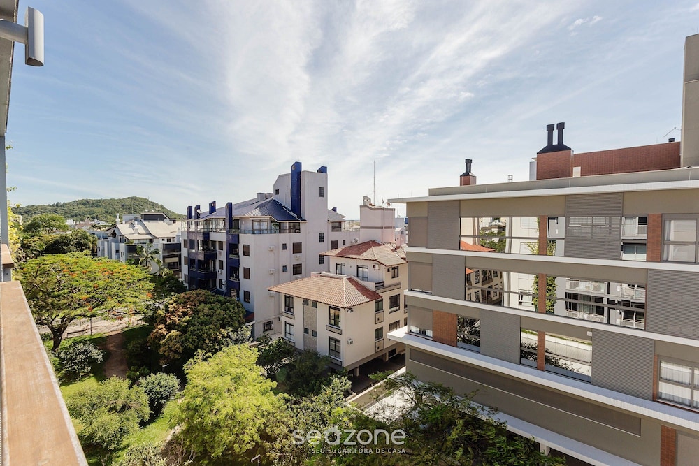 Modern duplex w/jacuzzi 240m beach JRR410