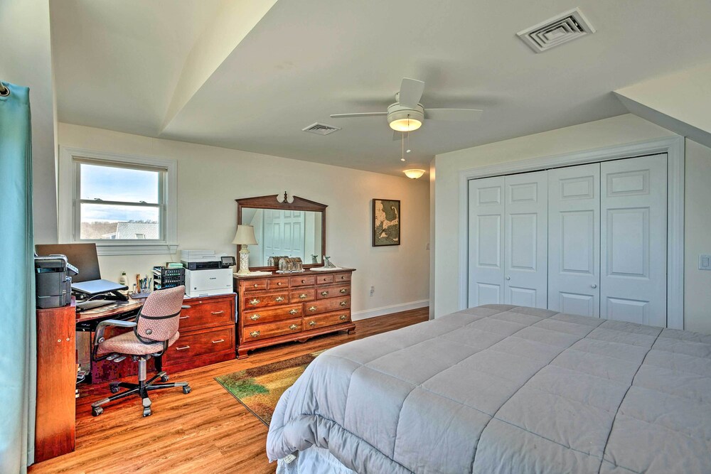 Sunny Beach House Getaway - Steps From Water! view 3