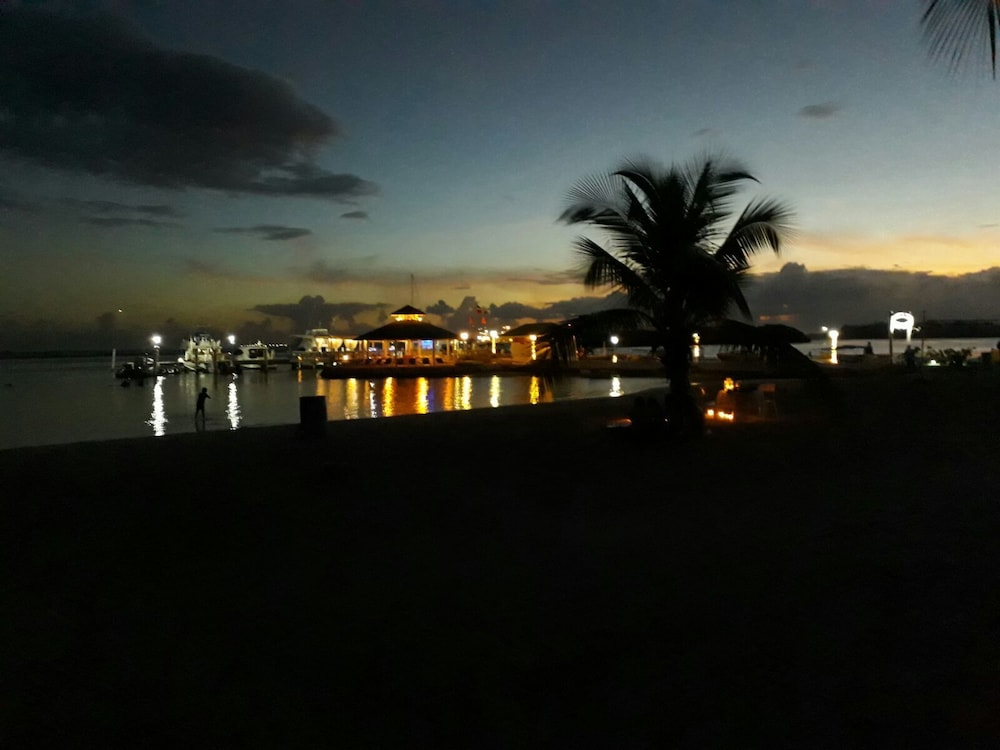 Luz de Luna Hotel & Spanish Restaurant