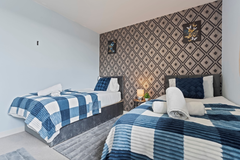 Retreat Private Rooftop 3 Bedroom Apartment
