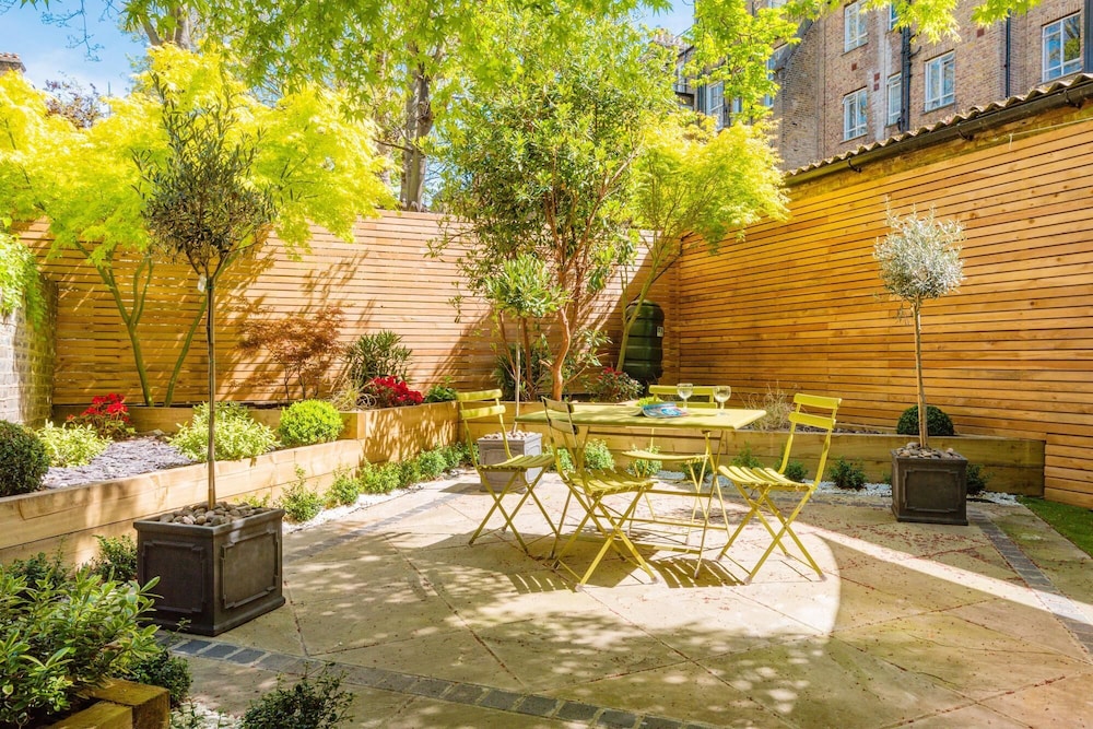 outdoor bbq area
