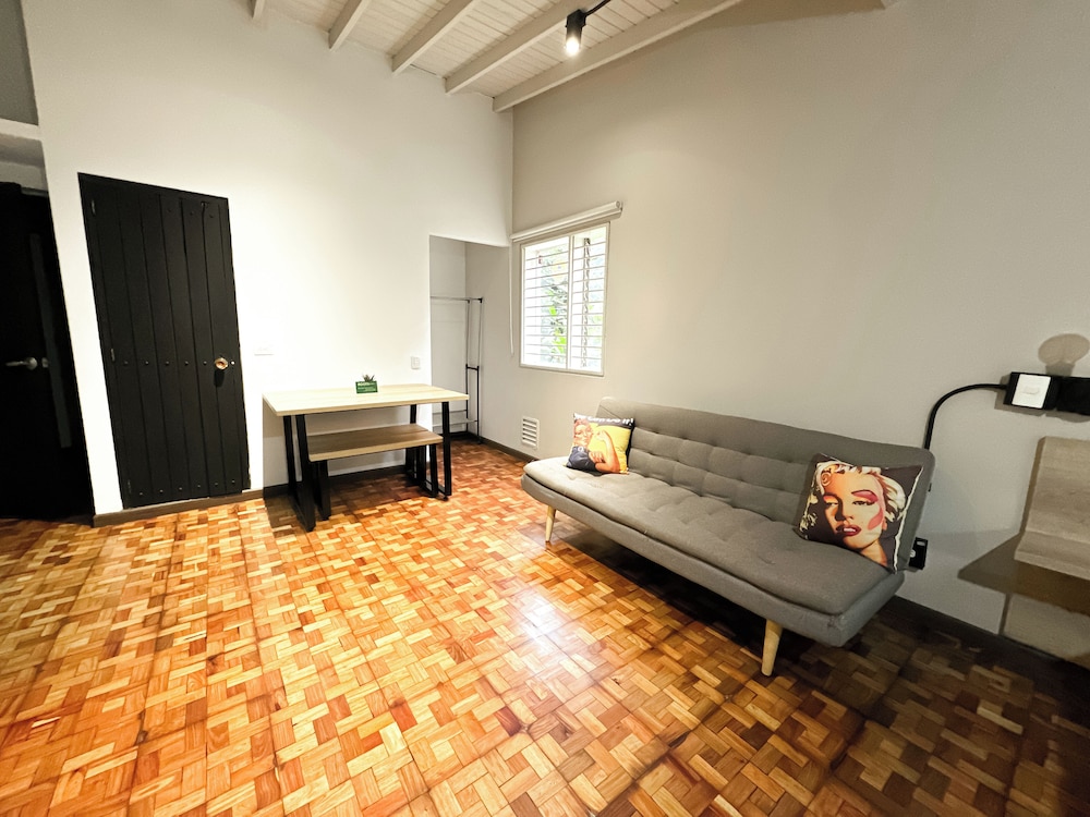 Frontera by Roots Rentals