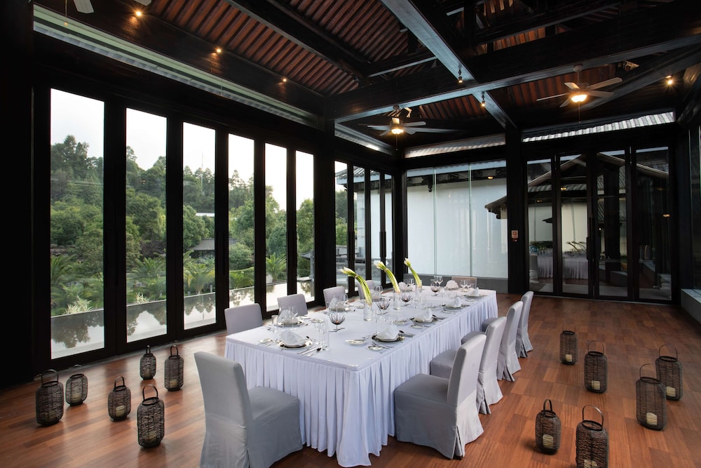 Banyan Tree Tengchong
