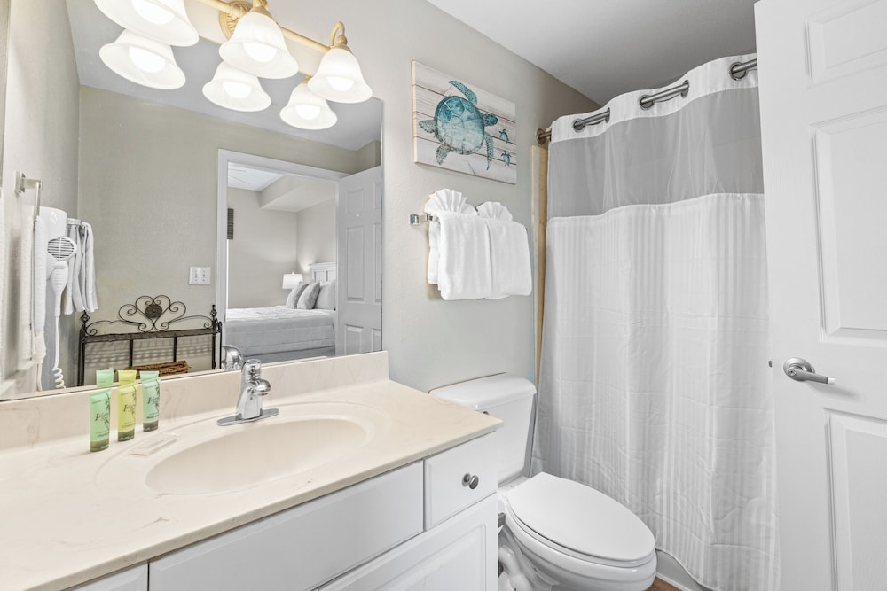 Tidewater by Book That Condo