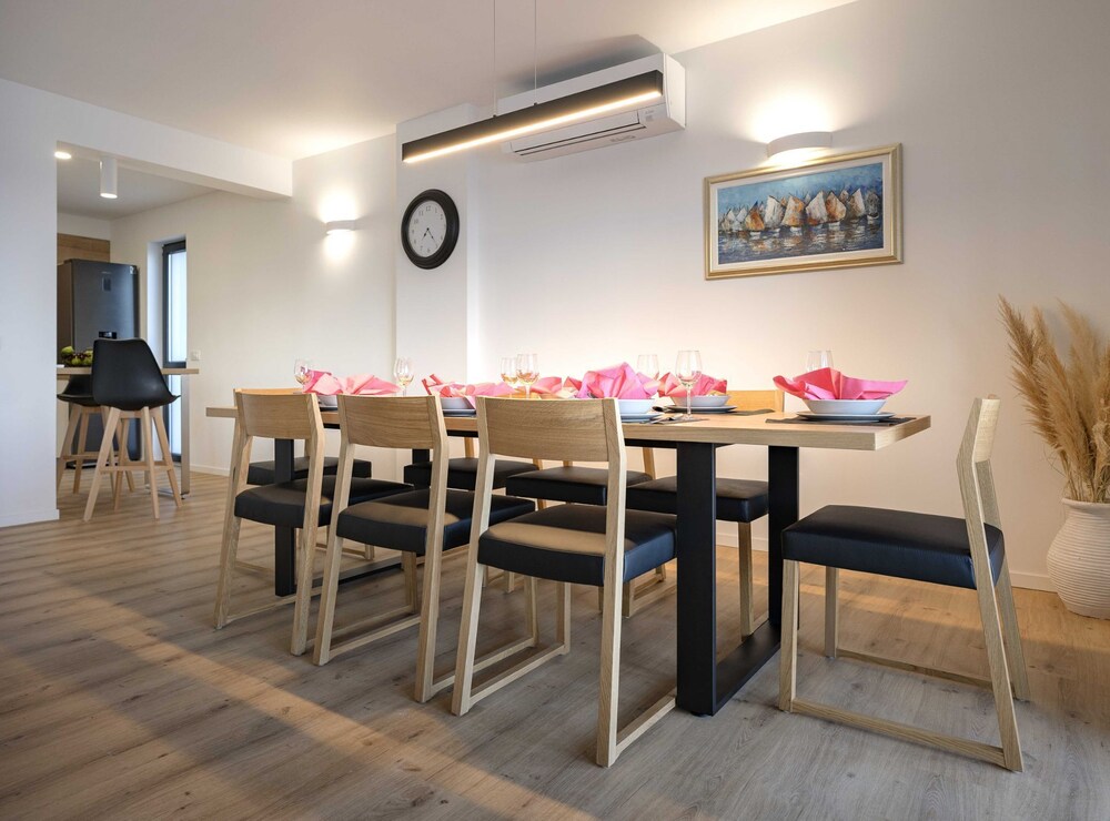 Sunlit Shores Beach Villa With Pool, Gym and Sauna