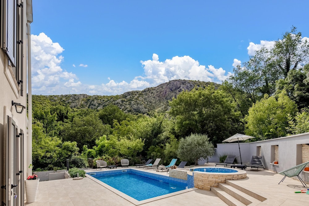 Nature Villa Frangipane With Pool