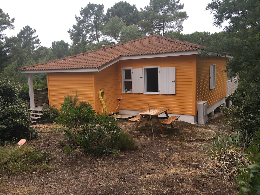 Chalet Orange Naturiste la Jenny view 3