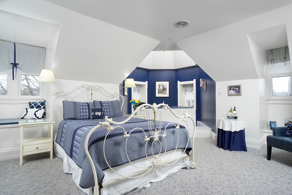 Reynolds Mansion B&B