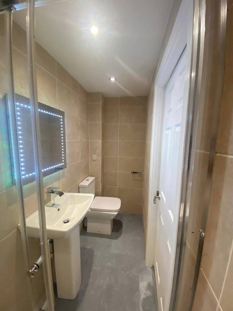 Stunning Truro 1-bed - Sleeps 2 & Parking