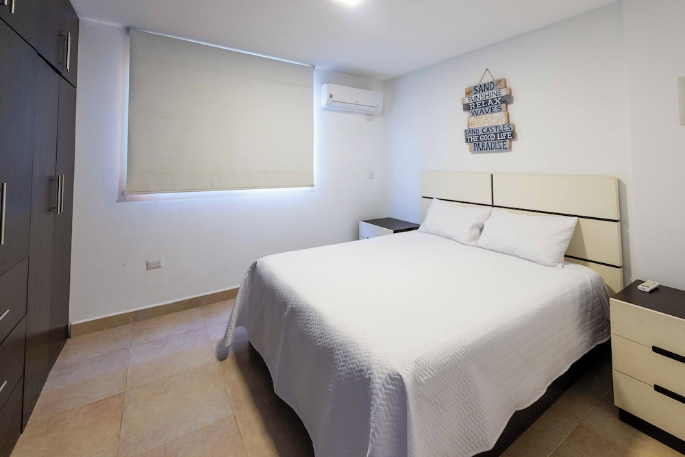 SUIT BRISAMAR SANTA MARIANITA BeachManta