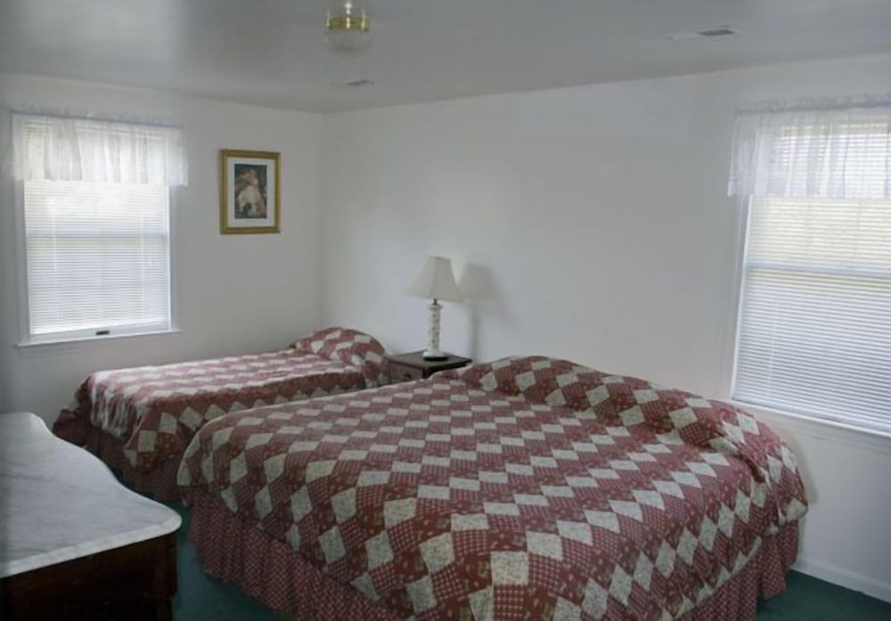 Outer Banks Motel - Village Accommodations