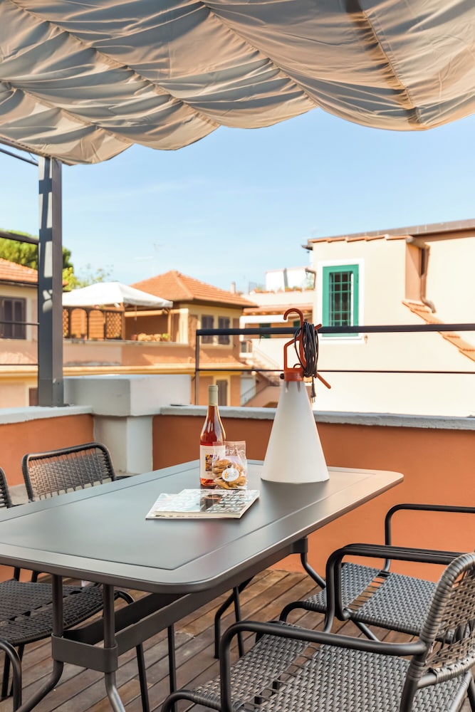 Monteverde Apartments