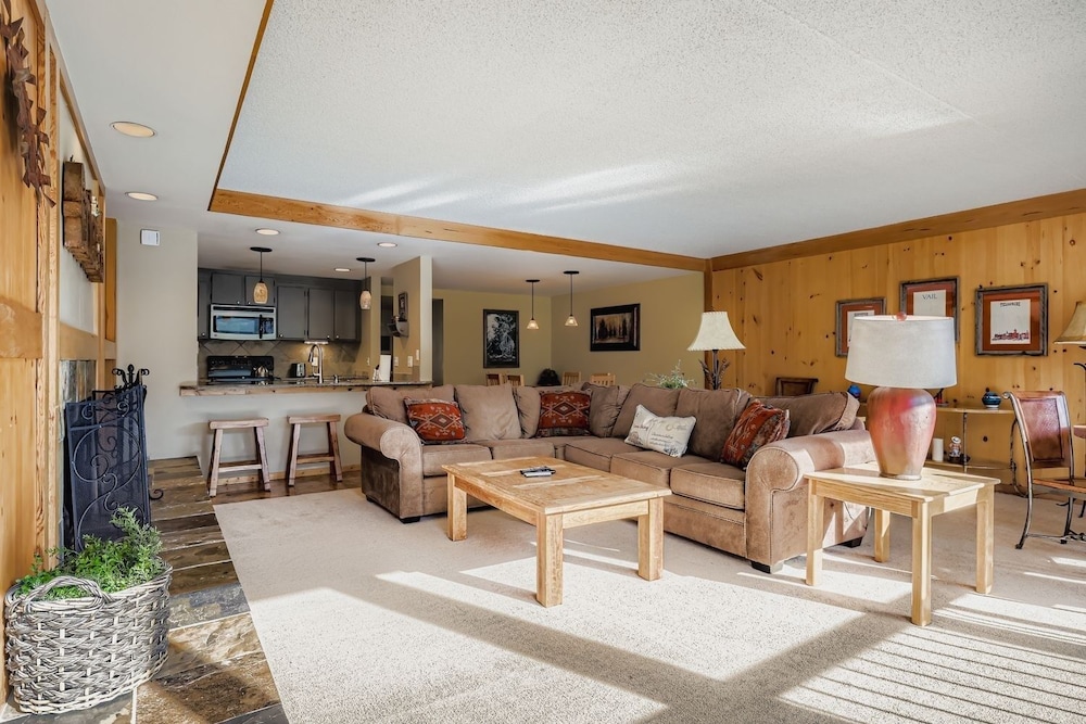 1806 Decatur 2 Bedroom Condo