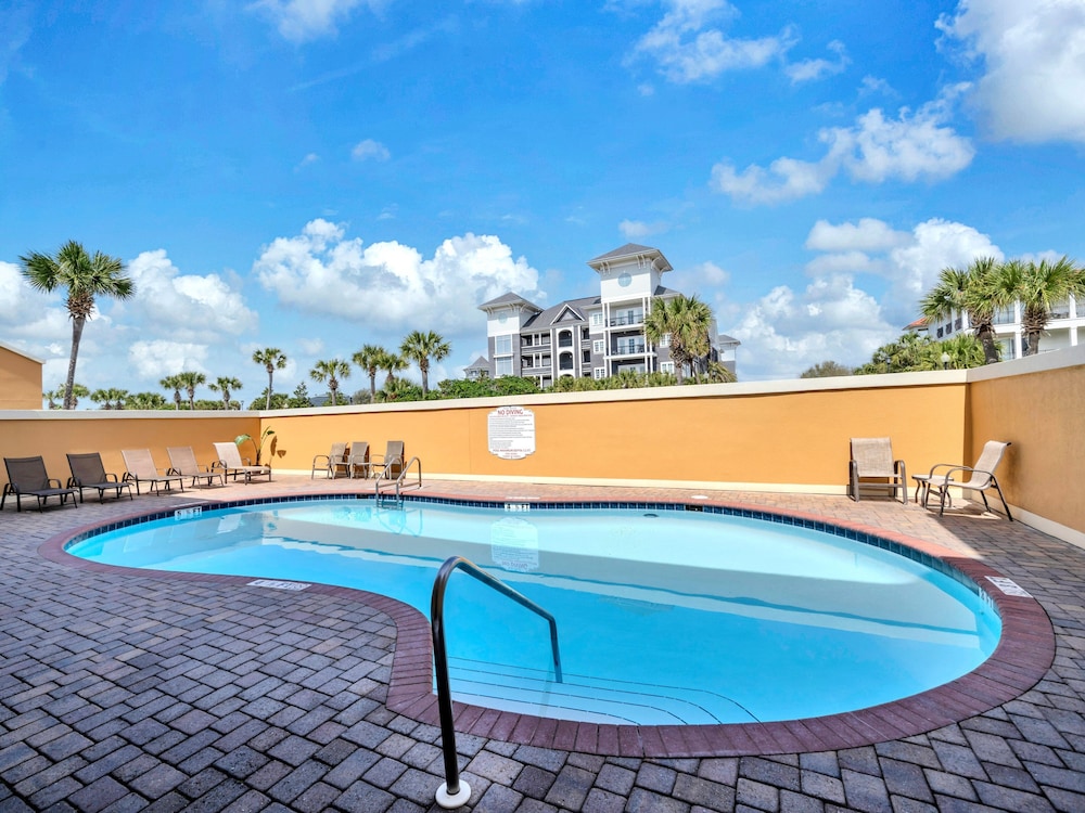 Coral Reef Club 32 1 Bedroom Condo