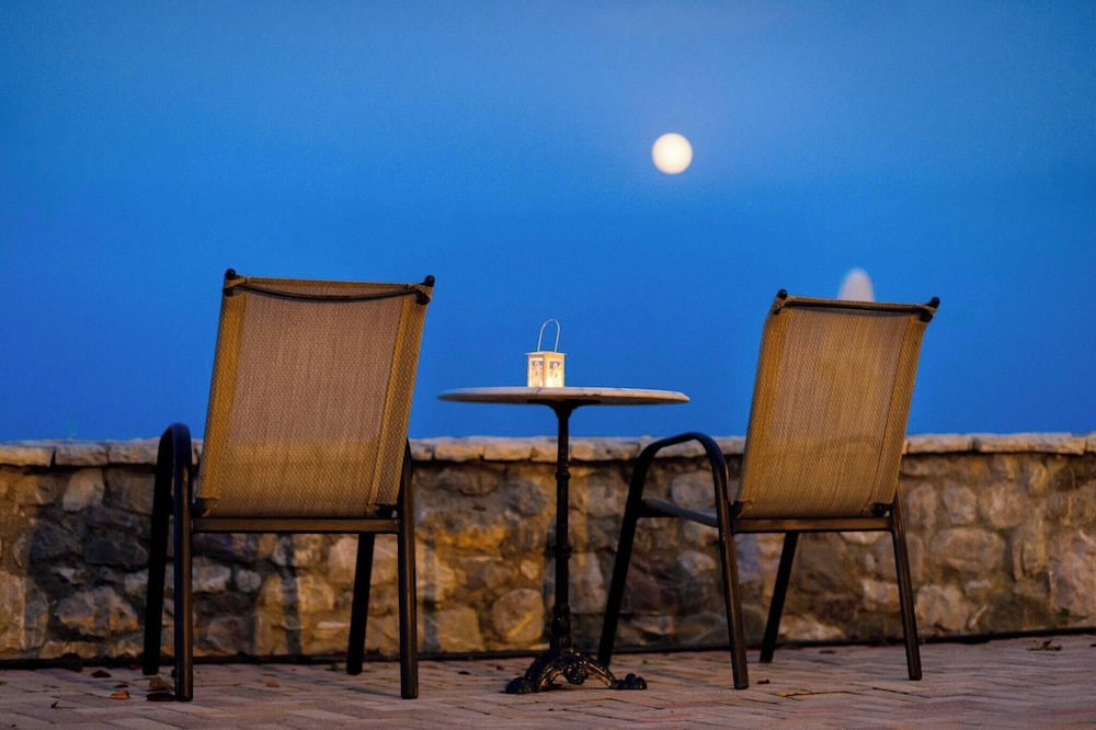 Gero-fotis Guesthouse - Upper Floor Superb View