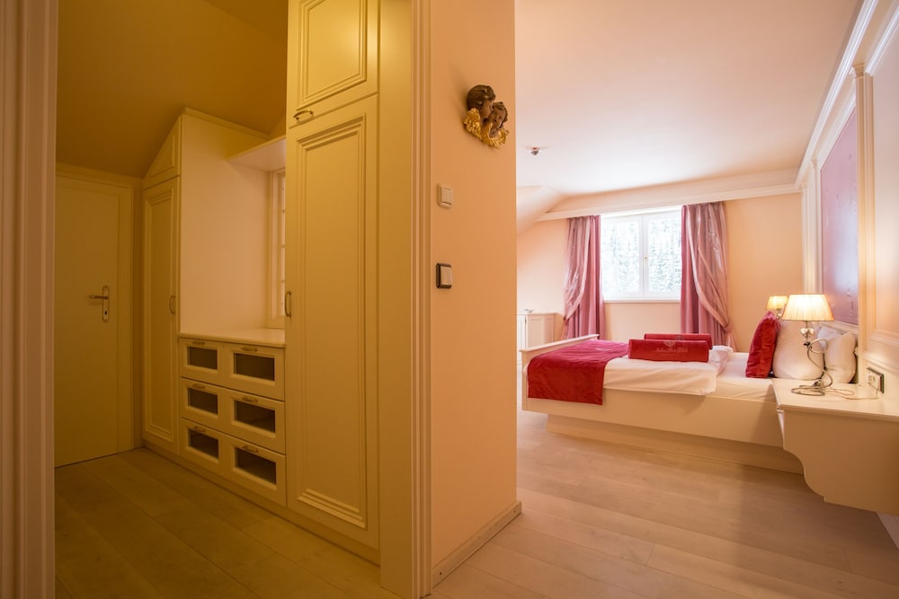 Wellnesshotel ...liebes Rot-Flüh