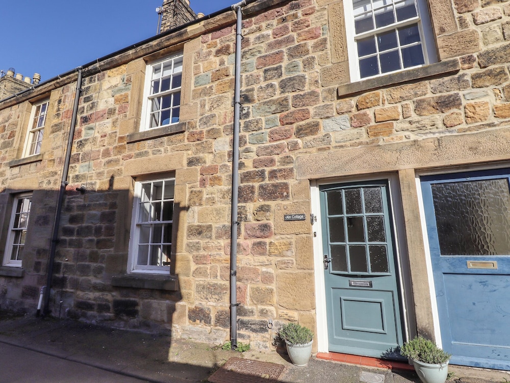 Aln Cottage