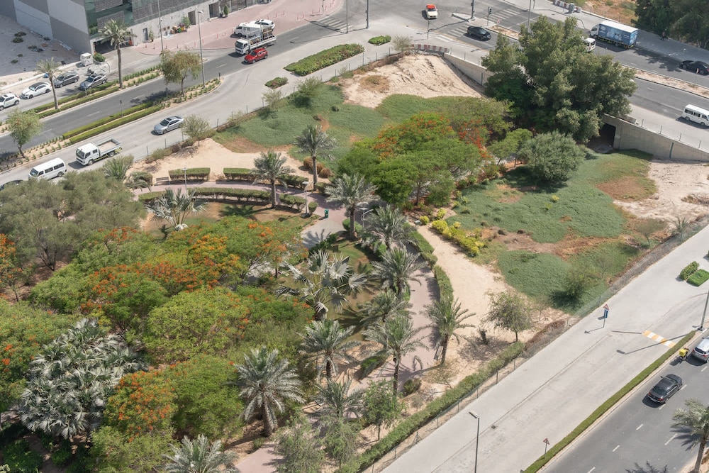 Luxury 1-bedroom JVC Apartment With Balcony Pool