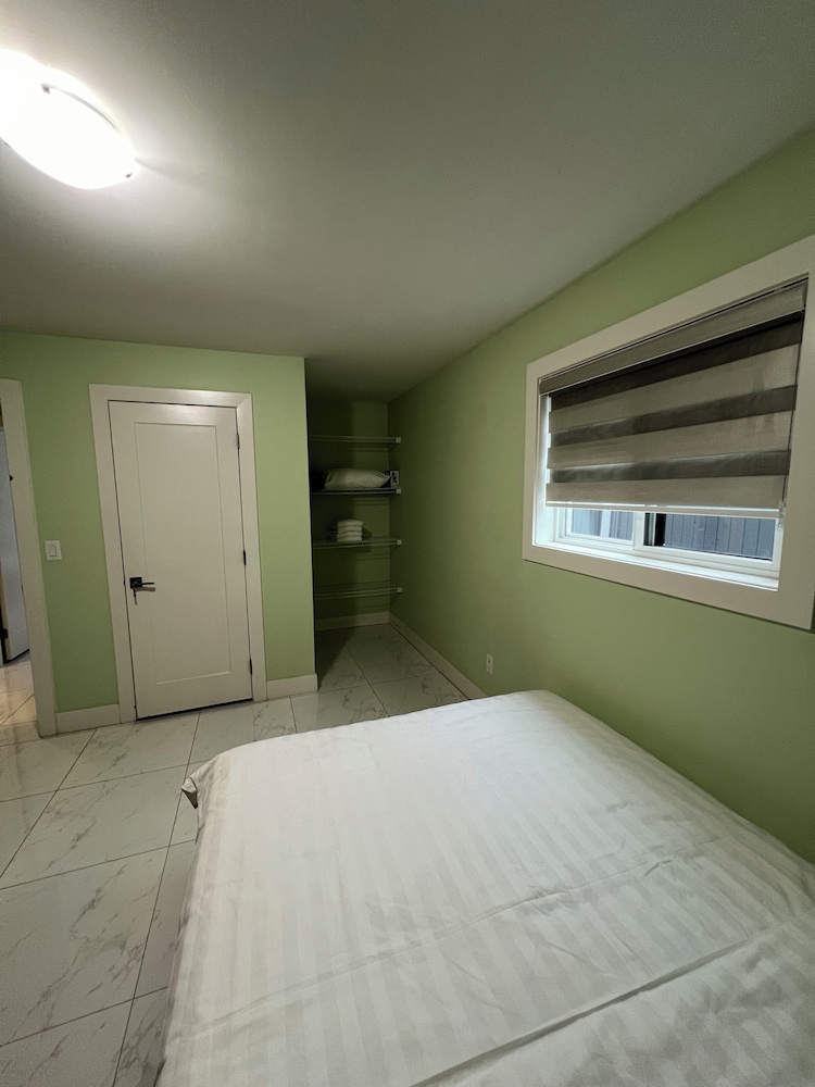 Newton Suite - Image 5