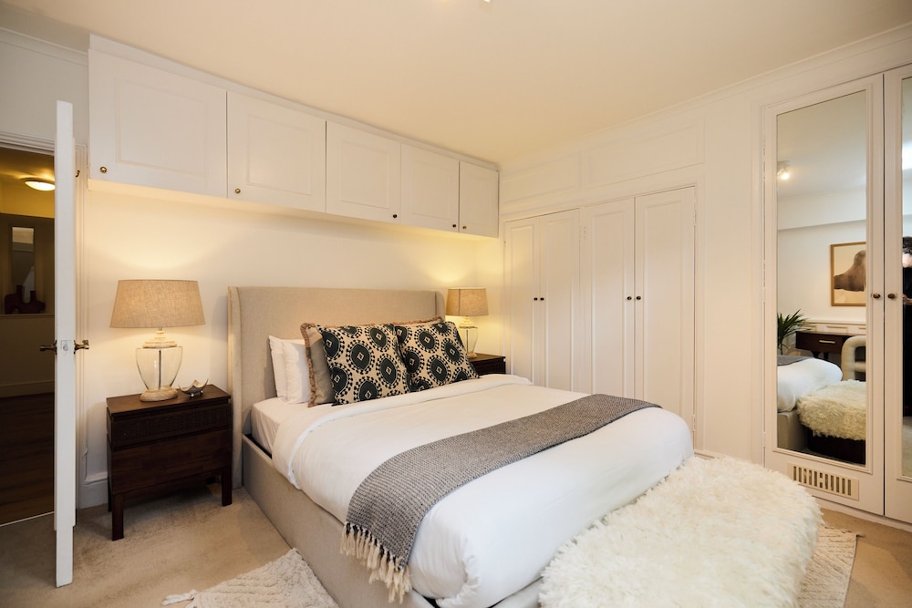 The Carlton Nook - 2BR Apartment