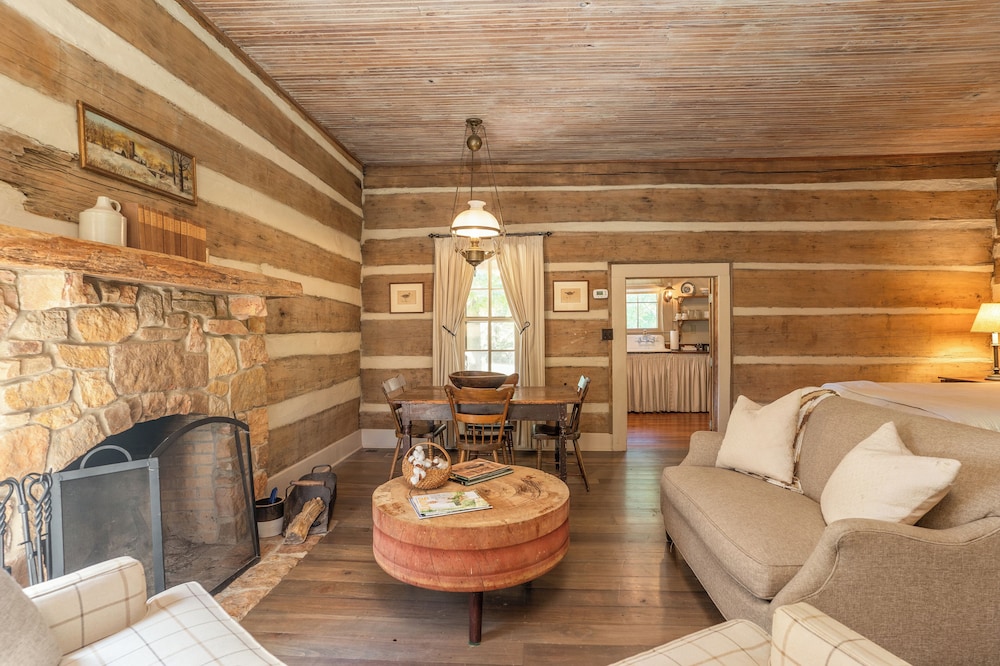 Green Frog Farm Cabins