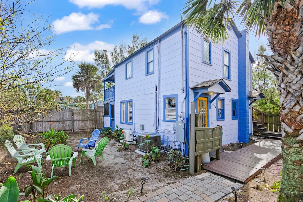 Marvelous Mermaid Beach Bungalow Dog-friendly