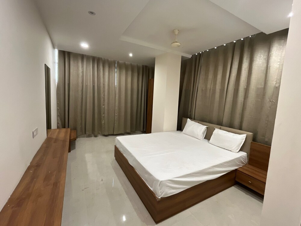 Hotel Tilak