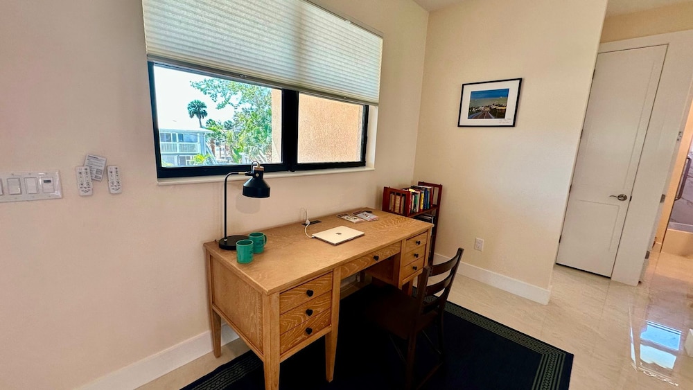 Beachcomber Lodge in Fort Myers Beach