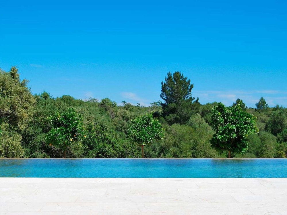Attractive Holiday Home With Pool