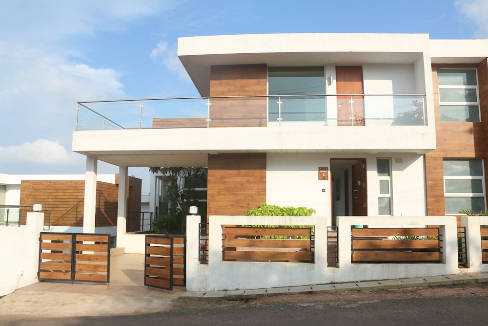 Luxe Loft Villa