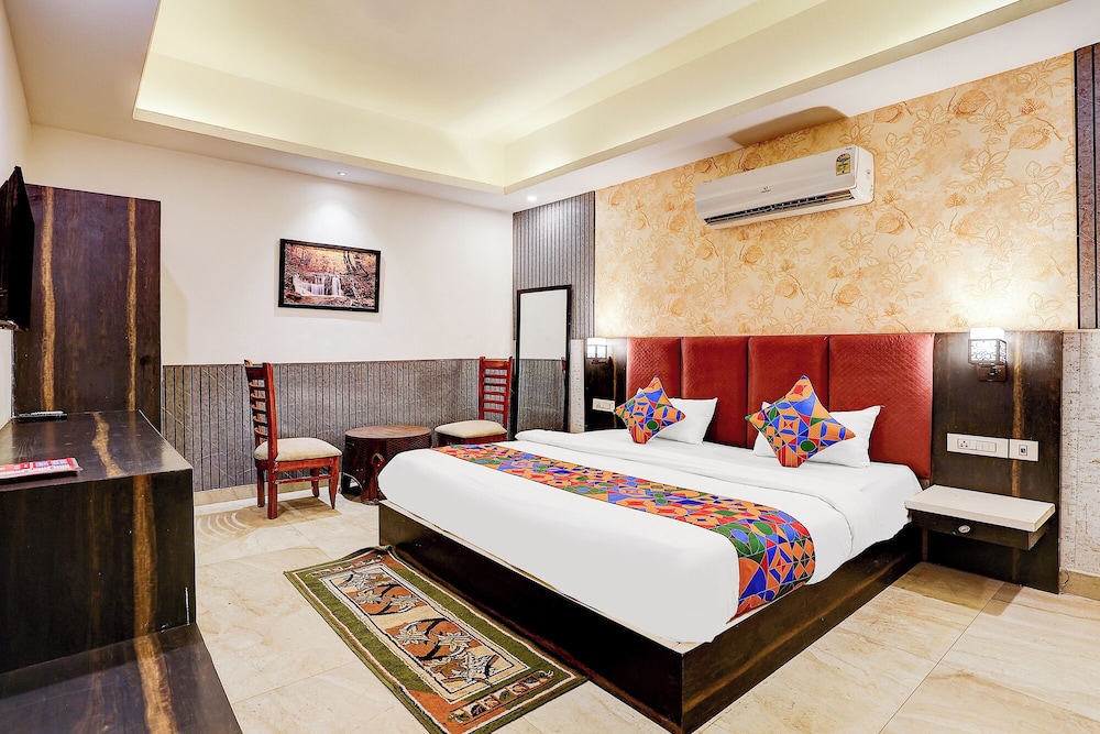 Fabhotel Ramaya Palace