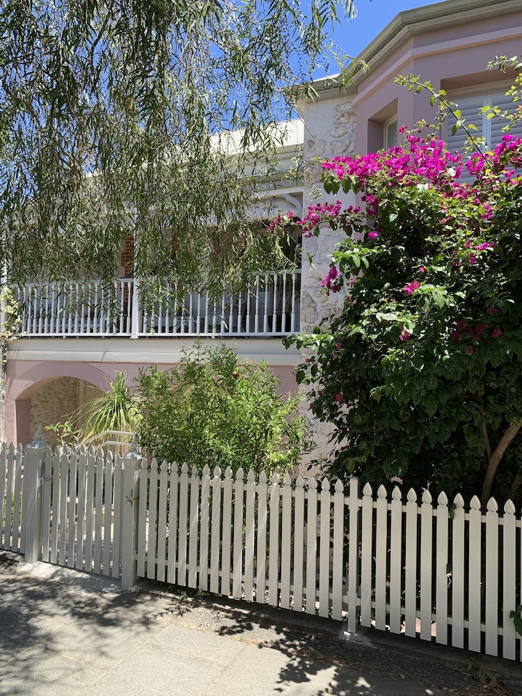 Arundel's Boutique Accommodation