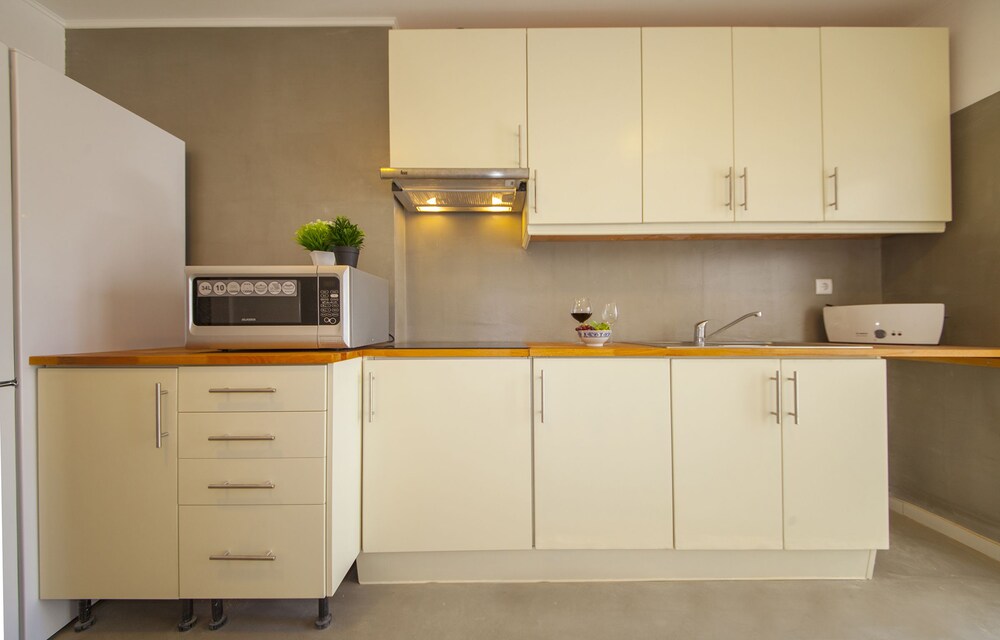 A30 - Tamar Ground- Floor Flat by DreamAlgarve view 2