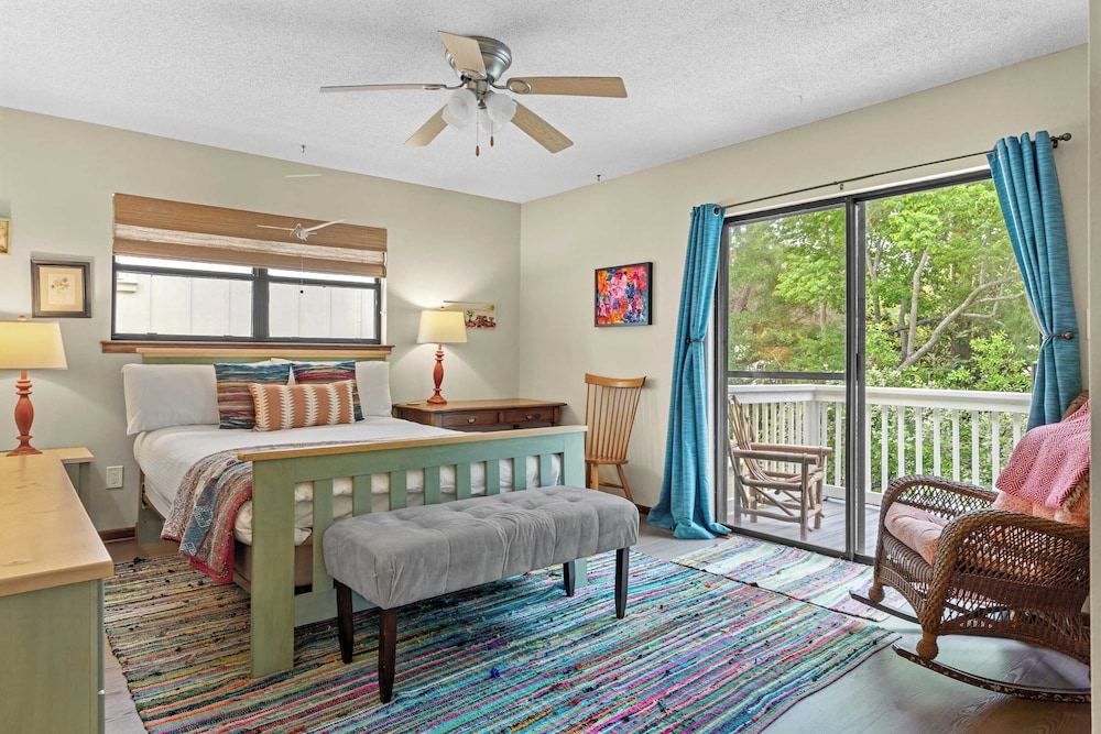 As You Like It by Avantstay Steps to Beach, Bikes, Sleeps 18!