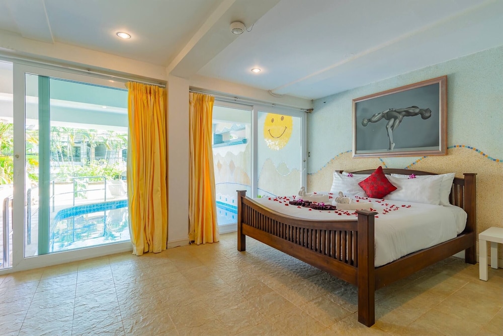 Luxurious 5-bedroom Pool Villa in Heart of Patong, Phuket