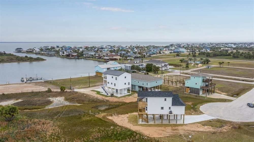 Beach Heaven by Ryson Vacation Rentals