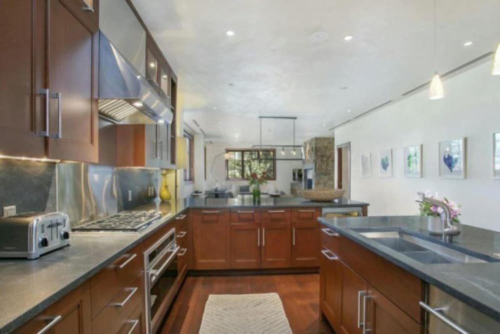 Platinum Vail Solaris 3 Bedroom With Den Vacation Rental Set at the Base of the Mountain Just Steps From the Gondola view 3