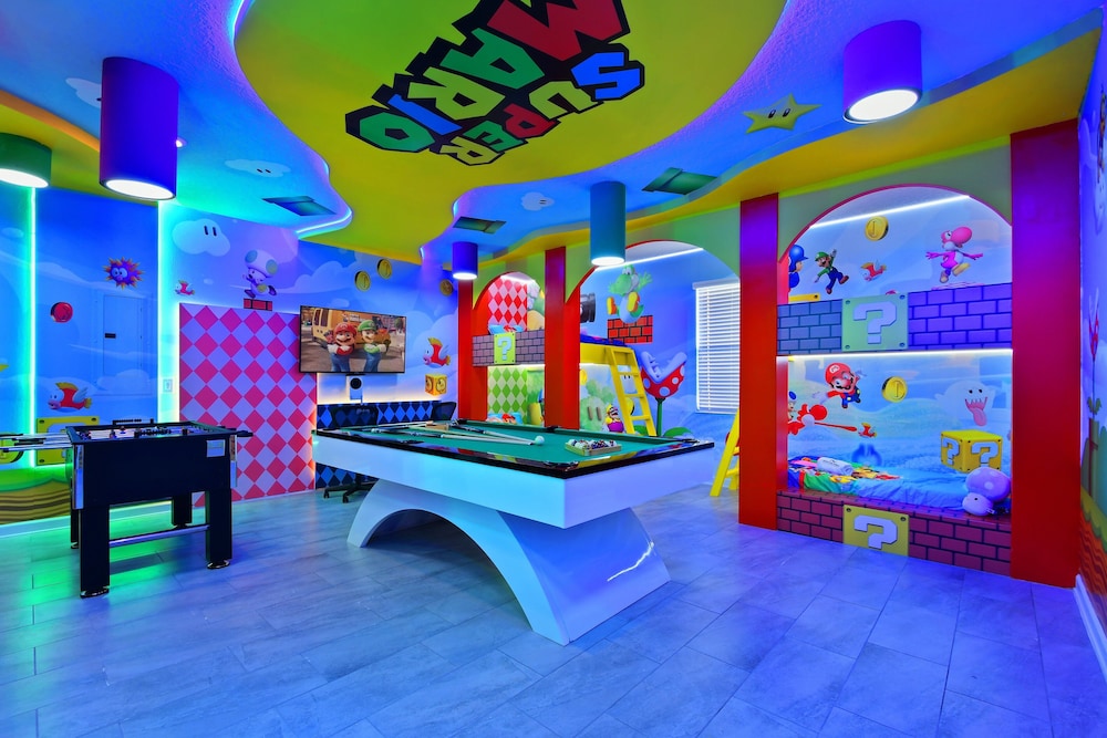 Epic Family Getaway: Themed Villa Near Disney !