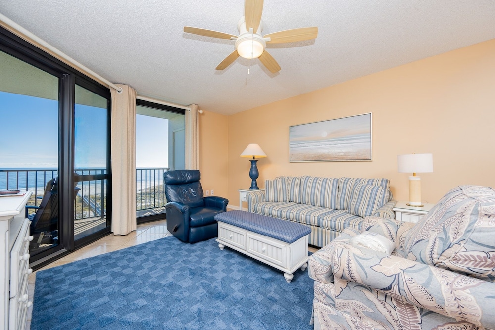 Phoenix Vi 6509 2 Bedroom Condo