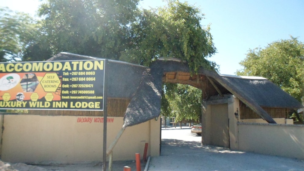 Luxury Wild Inn