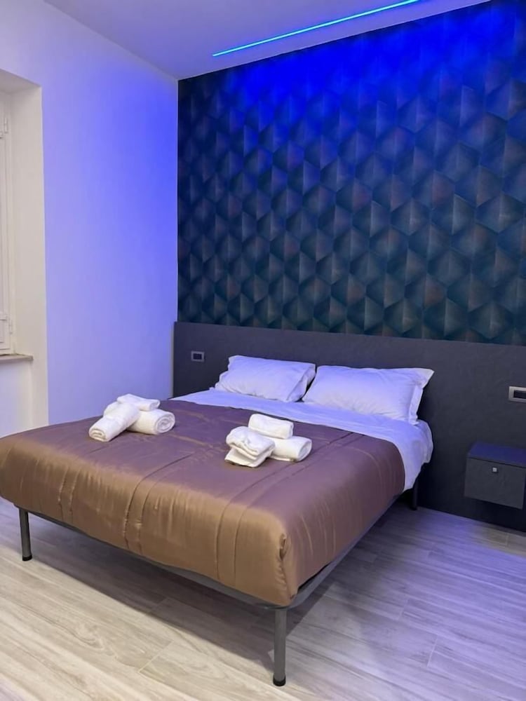 Royal Rooms